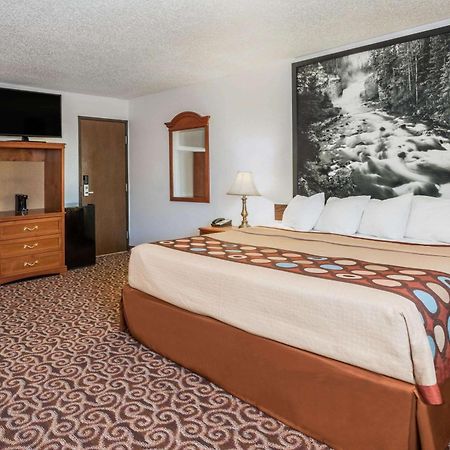 Super 8 By Wyndham Gillette Hotel Buitenkant foto